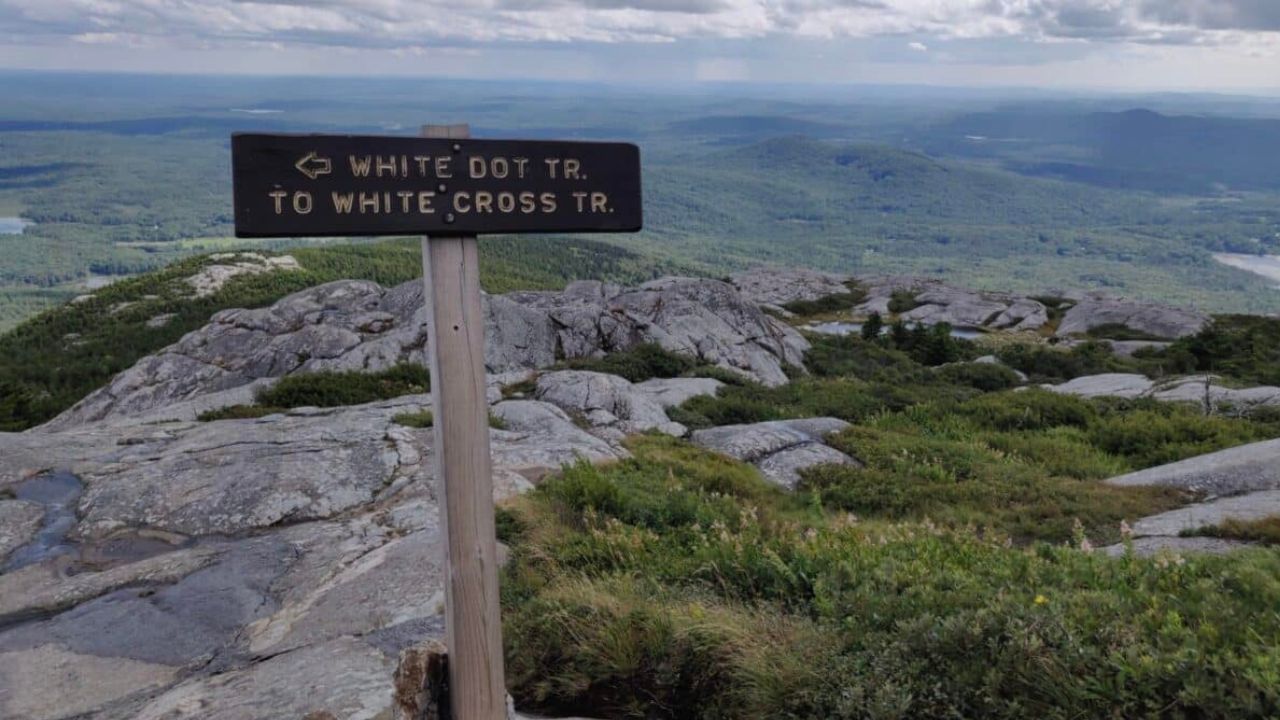 Good Samaritans Tried CPR But 20-Year-Old Hiker Dies After Medical Emergency on Popular New Hampshire Mountain