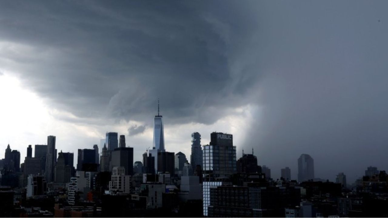 Powerful Storm System Set to Unleash Tornadoes, Damaging Winds, and Flash Flooding Across Multiple States