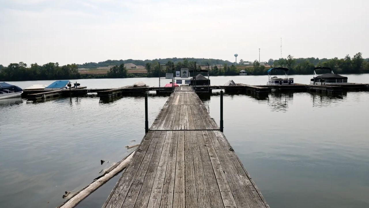 5 Dead in Ohio River Tragedy After Parents Jump In to Save Struggling Swimmer, Leaving Young Children Behind