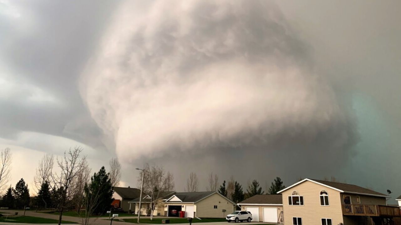 Severe Storm Timeline Friday Hits the Dakotas, Sunday Targets Wisconsin, Monday Brings Flood Risk to the Northeast