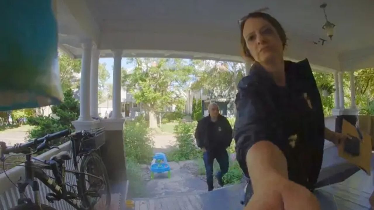 'Warning Notice' Leads to Lawsuit NY Man Sues ICE After Agents Visited His Home Over Email Criticizing Immigration Officials