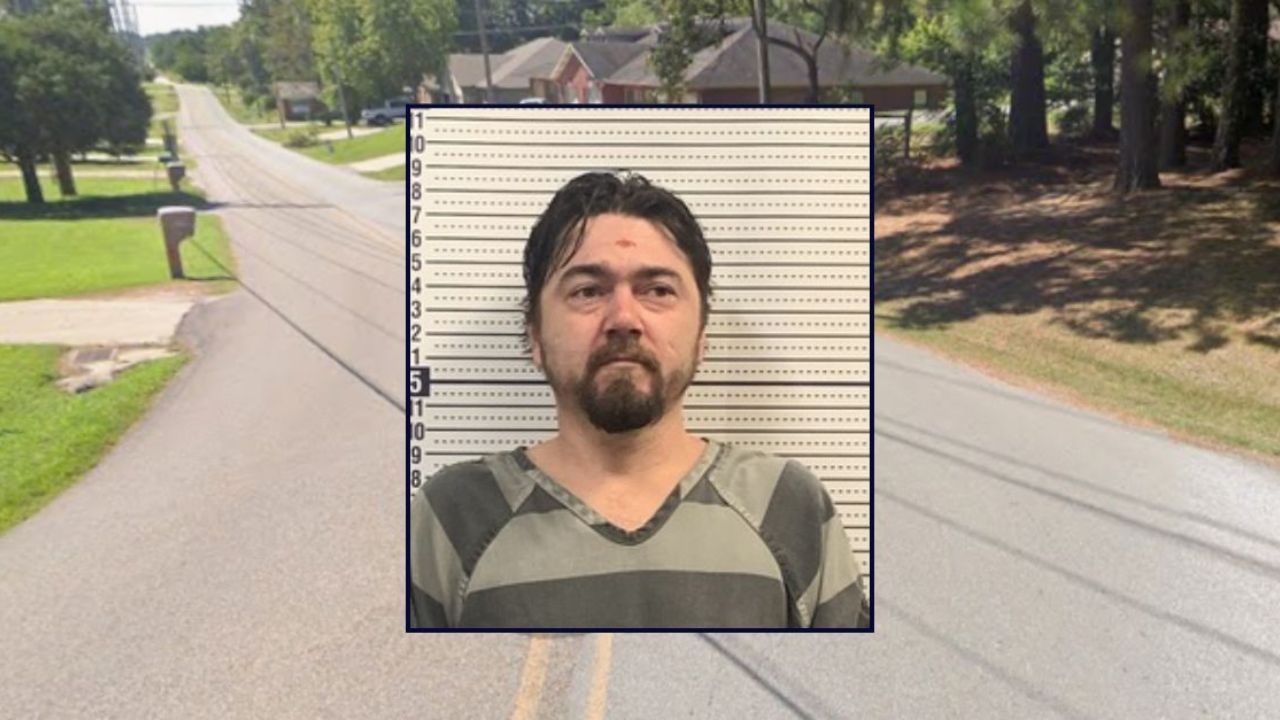 Arkansas Husband Accused of Grabbing Steering Wheel During Argument, Flipping Car With 3 Children Inside