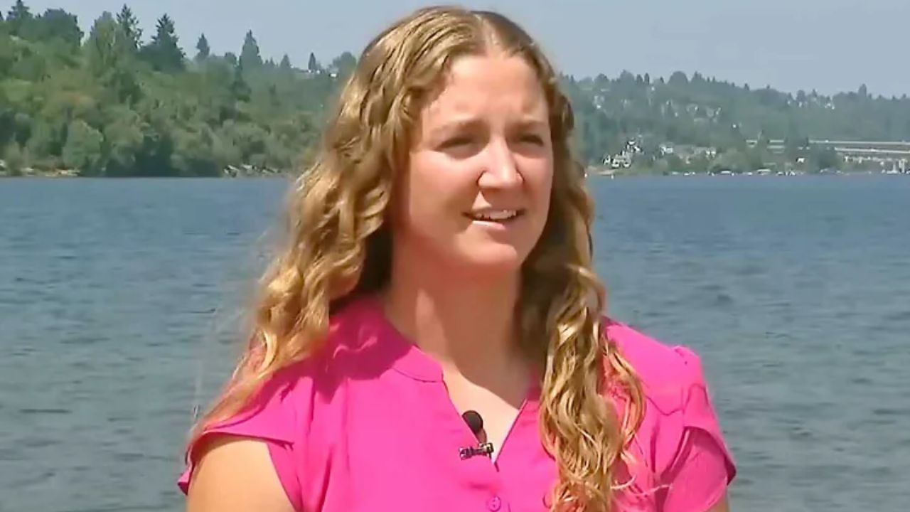 College Student Reading Near Seattle Lake Notices 3 Girls Drowning and Jumps Into the Water in a Desperate Rescue