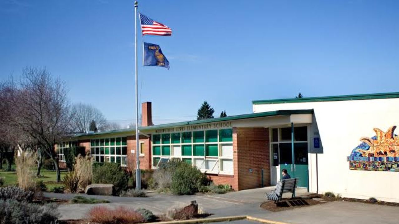 Portland Mother Sues School After Being Banned From Child’s Graduation Over Her Opposition to School Gender Policies